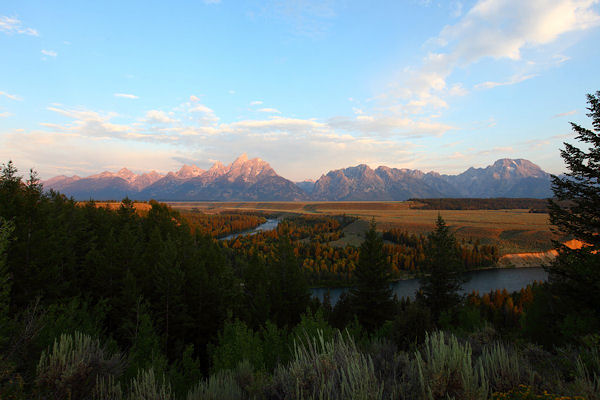 5_Tetons_Mountains_background.JPG 5 Tetons Mountains background