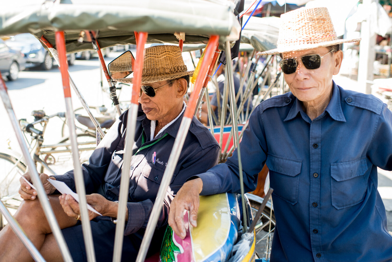 9 Tips for Better Environmental Portraits Tricycle Taxi Rider