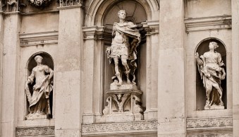 9 Tips for Beautiful Museum Photography