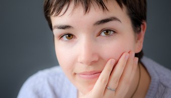 7 Tips for Gorgeous Window-Light Portraits