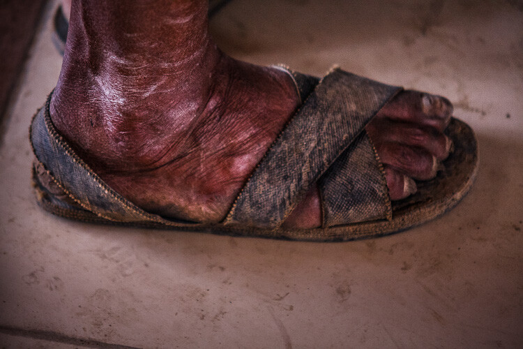 telephoto street photography